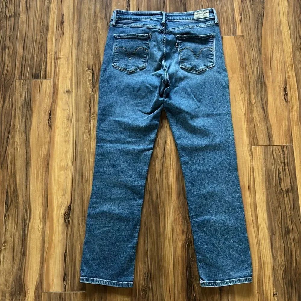 Levi's Mid Rise Skinny Jeans - Picture 5 of 5